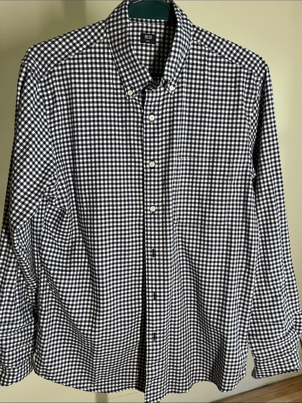 Uniqlo Men's Navy & White Gingham Button-Down Shirt